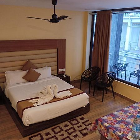 Royal Villa Beach Resort Govind Nagar Esterno foto