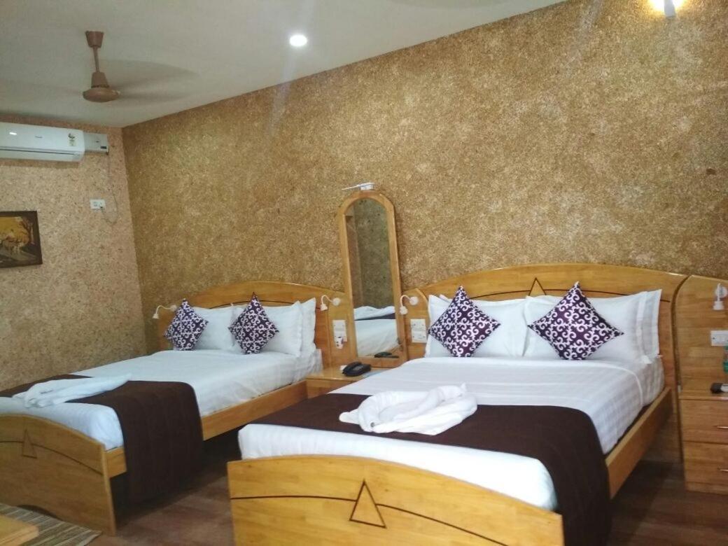 Royal Villa Beach Resort Govind Nagar Esterno foto