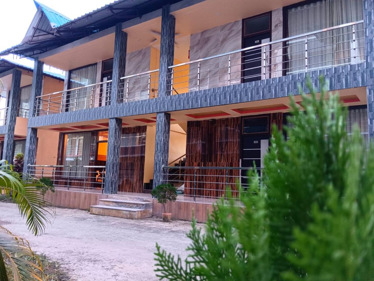 Royal Villa Beach Resort Govind Nagar Esterno foto